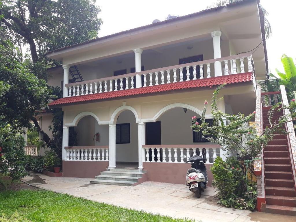 Agnelo'S Holiday Homes Candolim Luaran gambar
